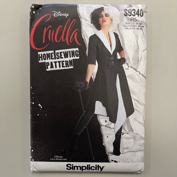 Simplicity Disney Cruella Costume Coat Unitard Sewing Pattern Misses 14-22 Uncut - Picture 1 of 4